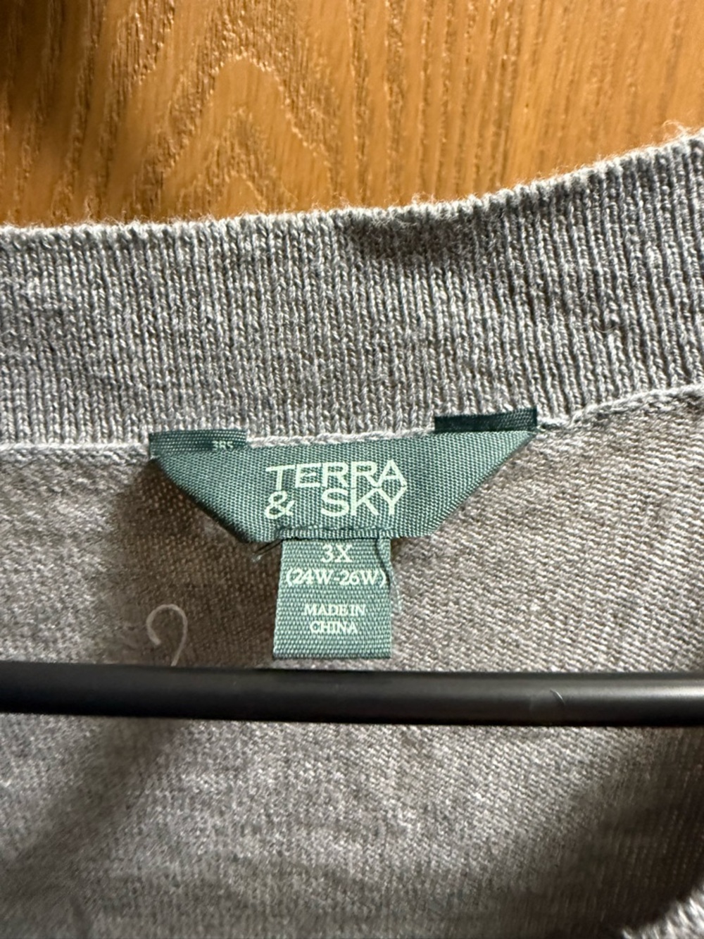 Terra & Sky Men's Light Gray Crewneck Knit Sweater